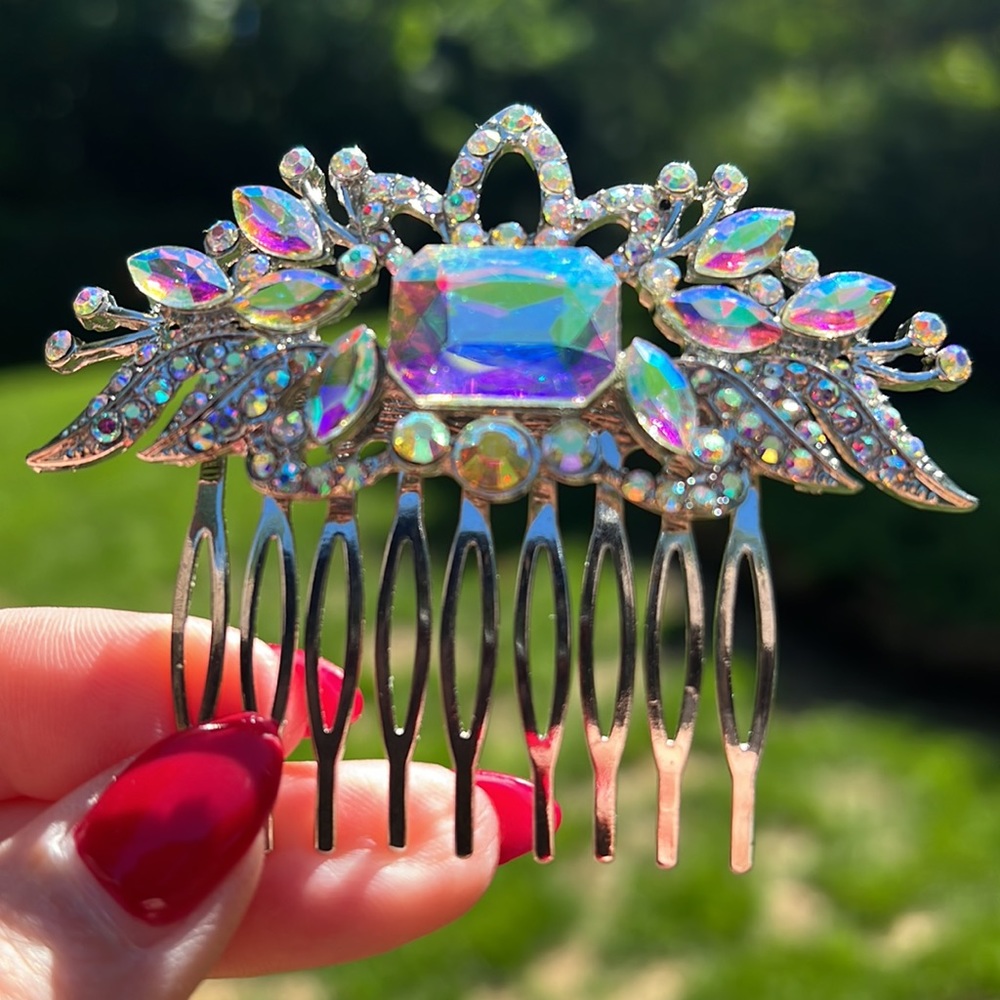 Gorgeous iridescent crystal hair comb. New in package, no tags